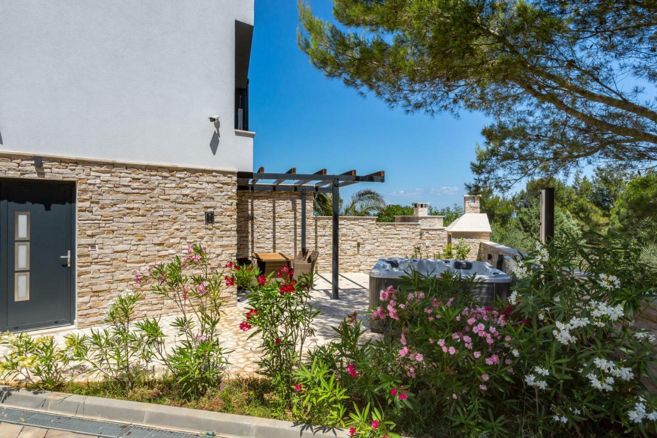 Seaside Villa & Spa Лижнян Экстерьер фото